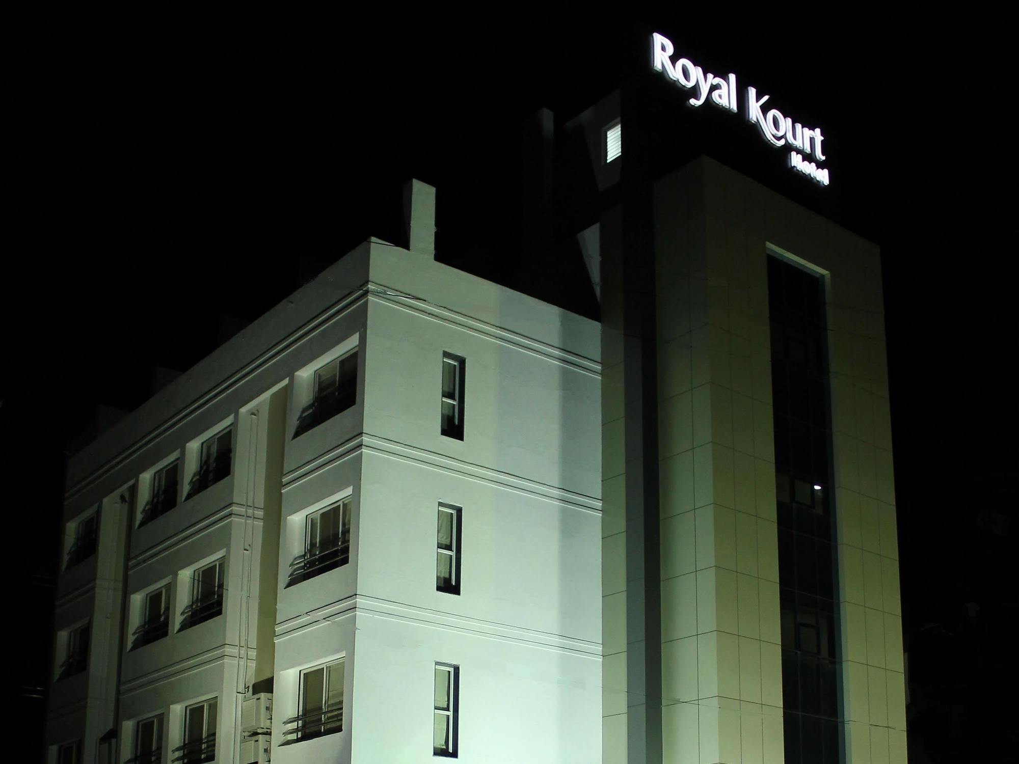 Treebo Trend Royal Kourt Aurangabad Hotel Екстериор снимка