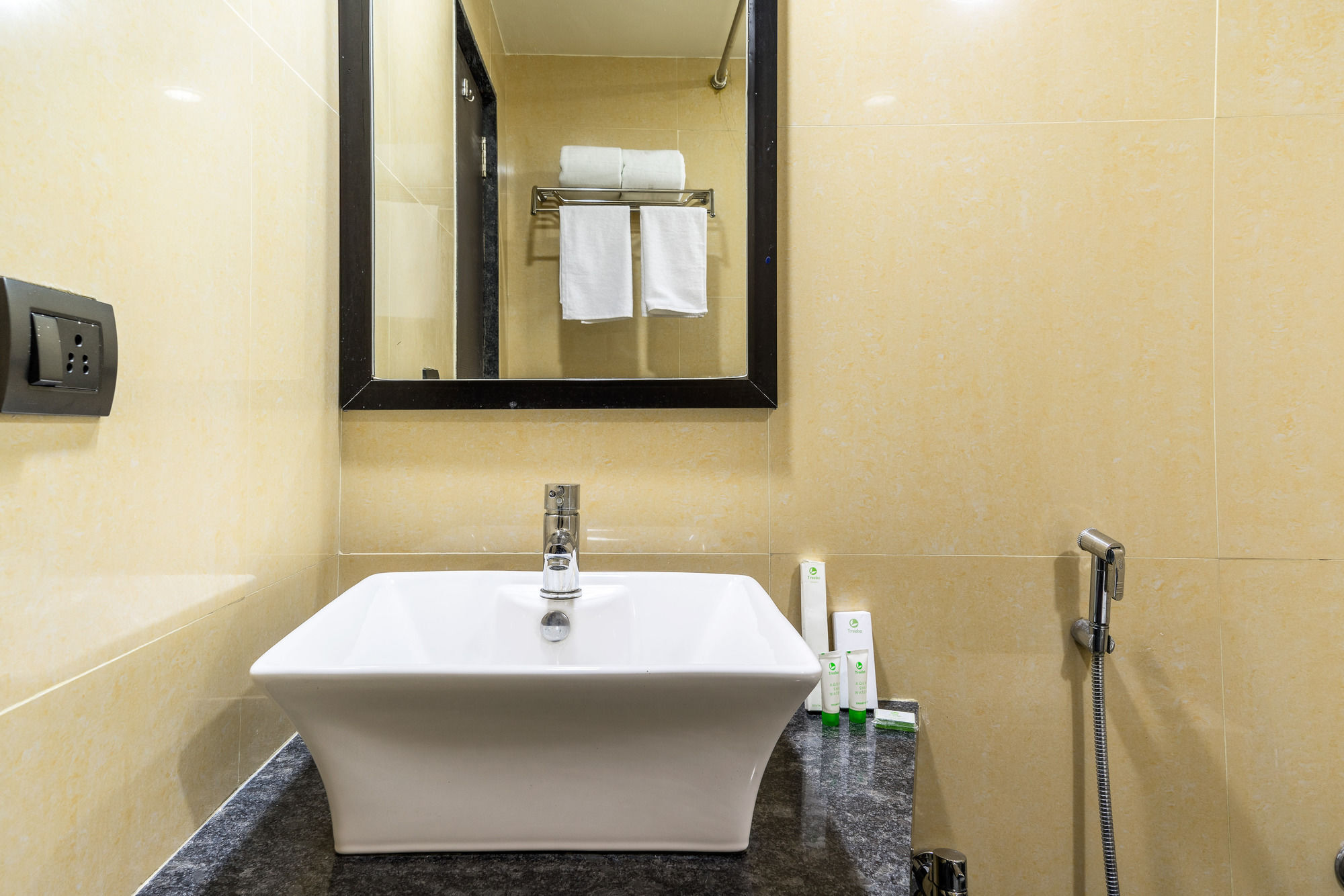 Treebo Trend Royal Kourt Aurangabad Hotel Екстериор снимка