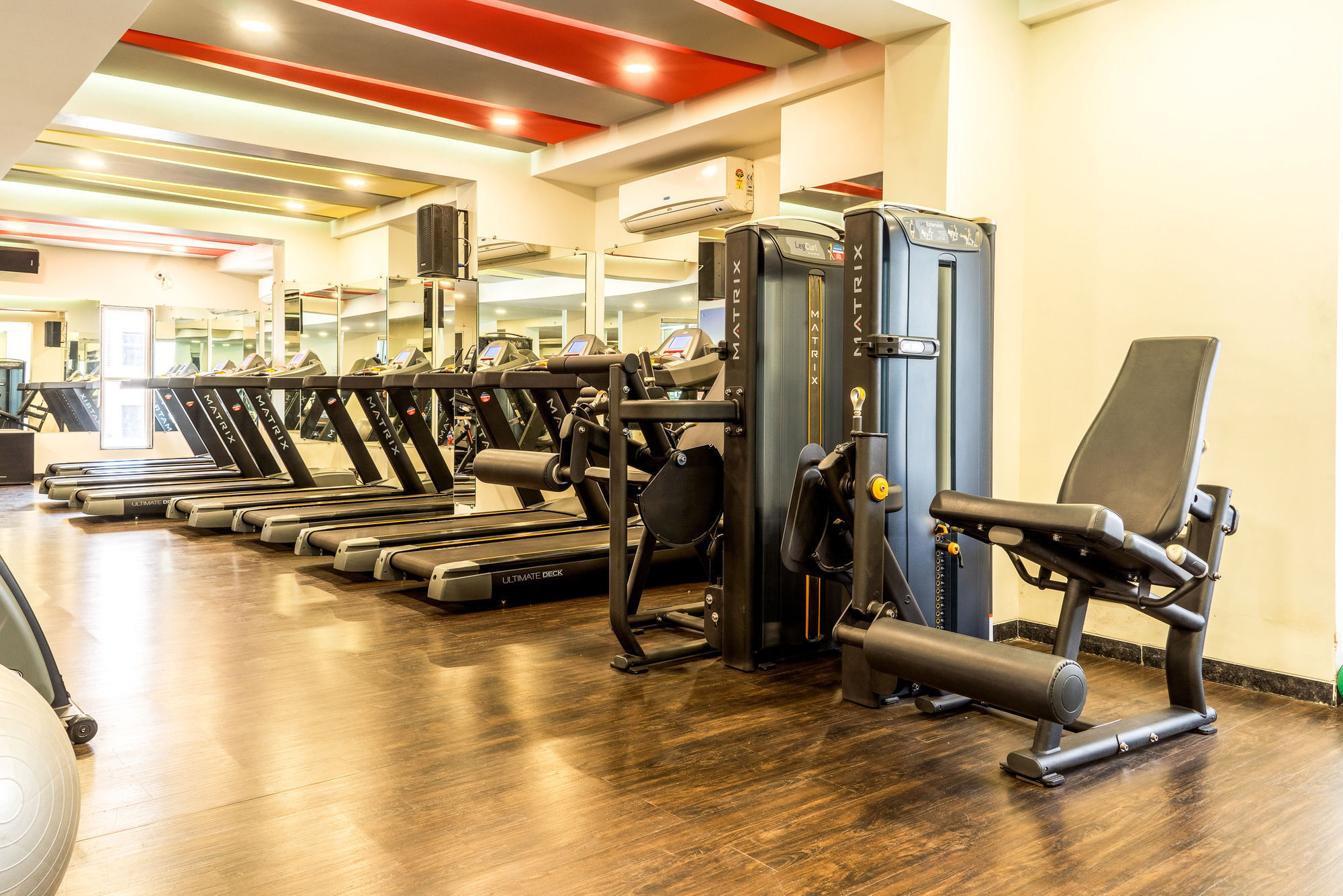 Treebo Trend Royal Kourt Aurangabad Hotel Екстериор снимка