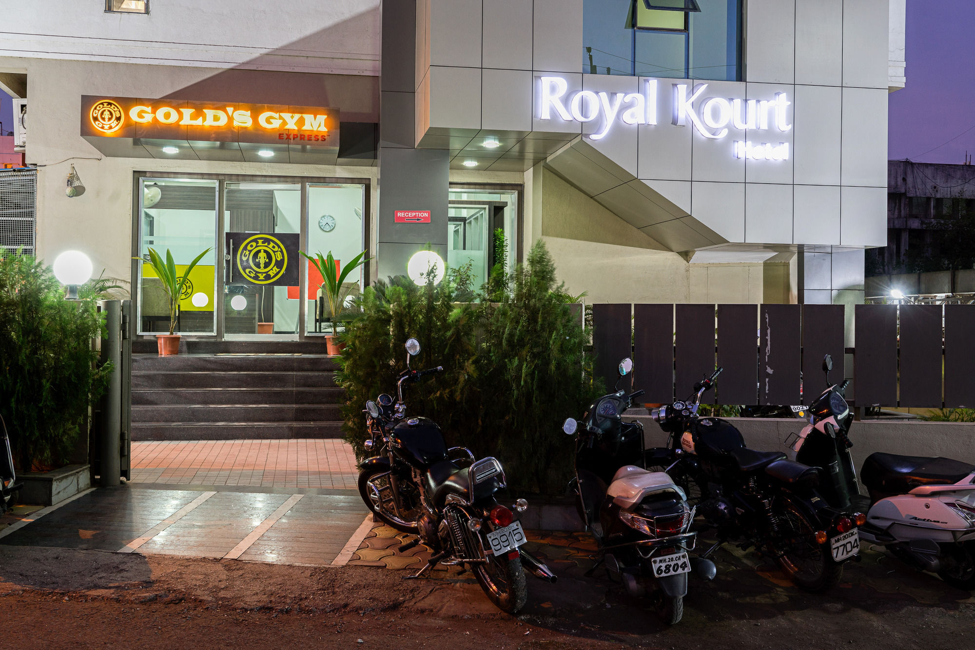 Treebo Trend Royal Kourt Aurangabad Hotel Екстериор снимка